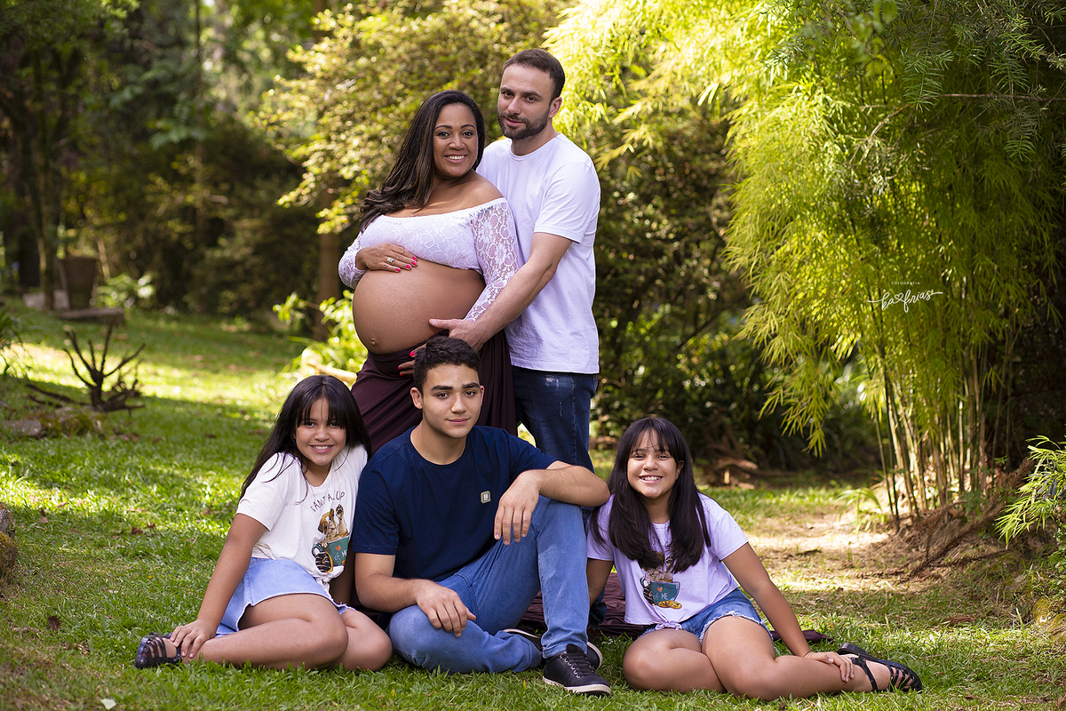 a familia participou do ensaio de gestante em caxias do sul