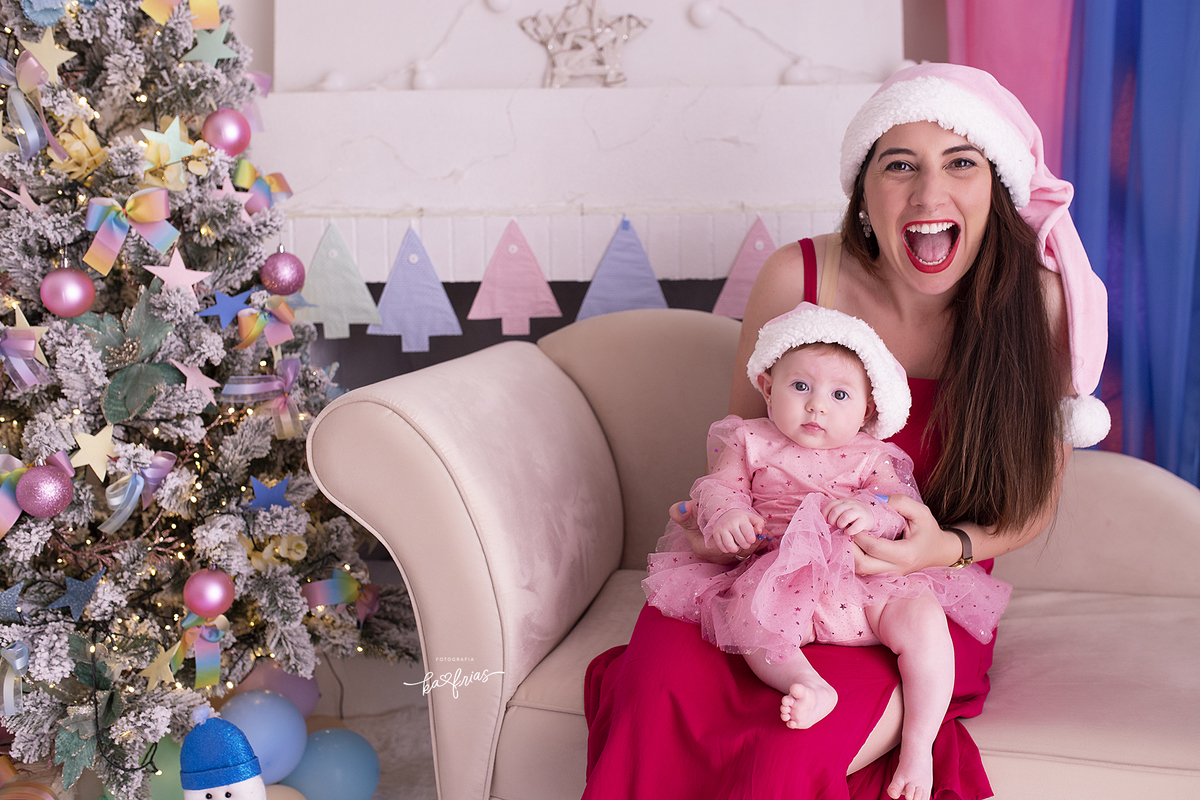 a mae sorri para as fotos de natal em caxias do sul-rs