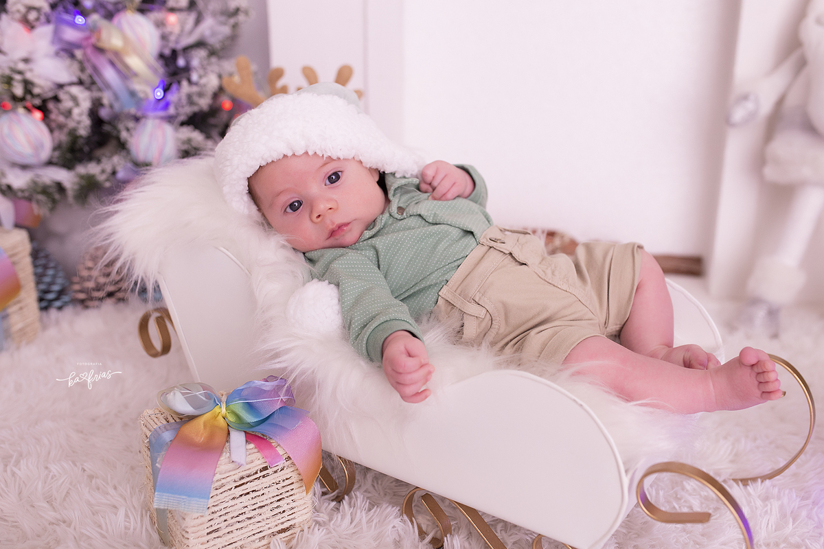 o menino olha para a fotografa de caxias do sul, ka frias