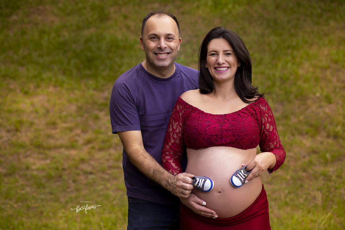 no book de gestante os pais posam