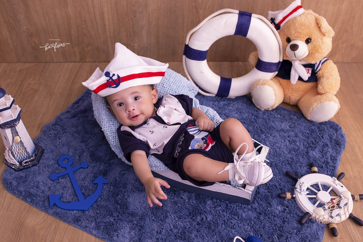 no acompanhamento mensal o bebe esta de marinheiro