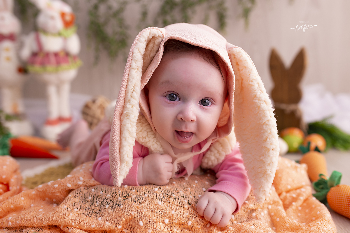 a menina sorri para a fotografa de caxias do sul, ka frias