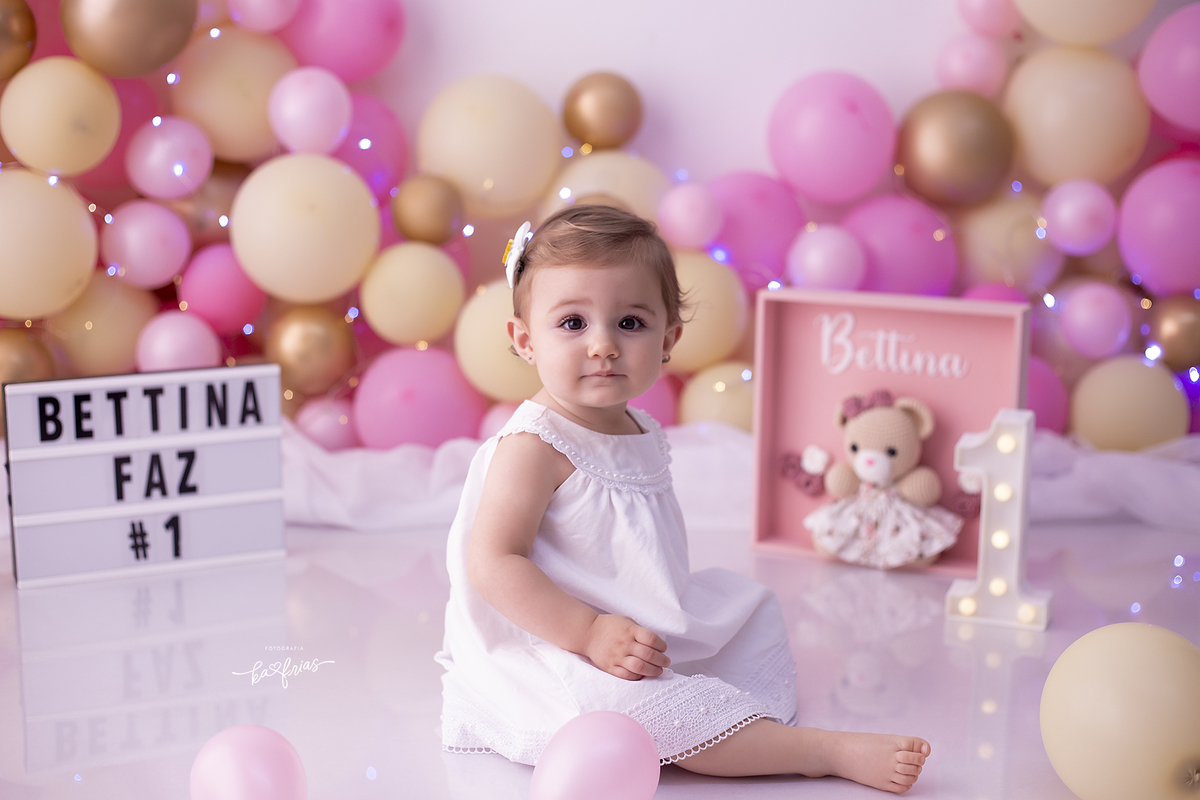 a bebe olha para a fotografa de caxias do sul, ka frias