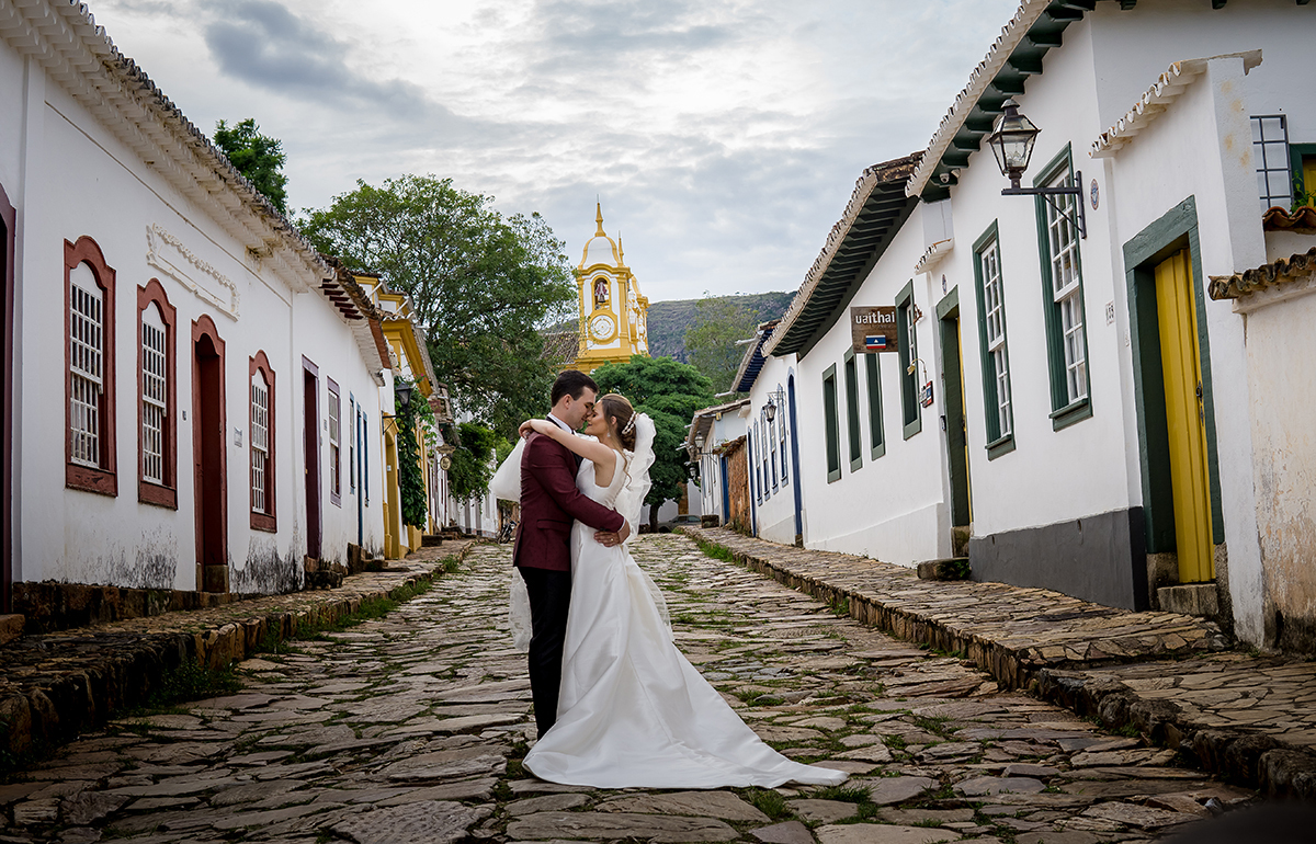 Casal romântico na linda cidade de Tirandentes-MG