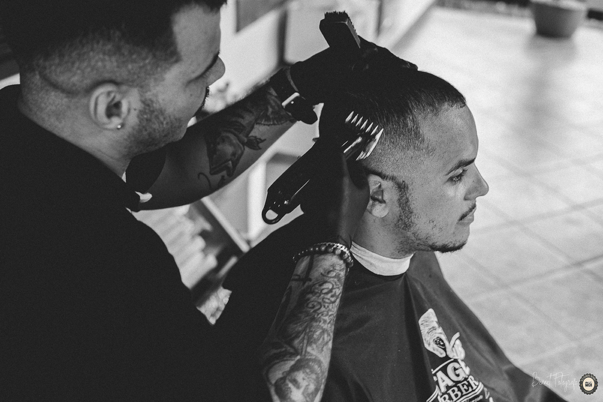 Noivo se prepara para o seu grande dia