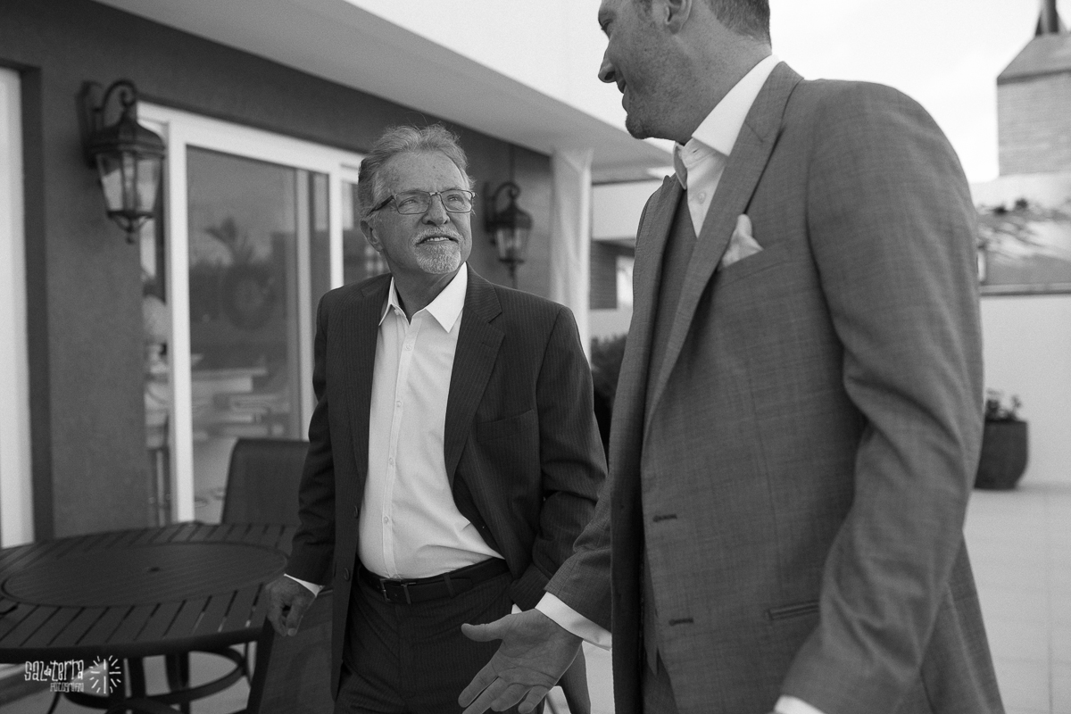 casamento em xangri-la making of do noivo com padrinhos em casa fotografo de casamento porto alegre