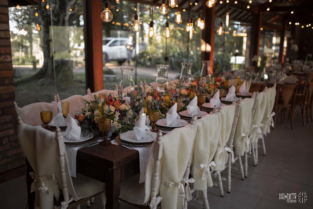 decoração casamento inverno alto da capela porto alegre cor de perola luzinhas