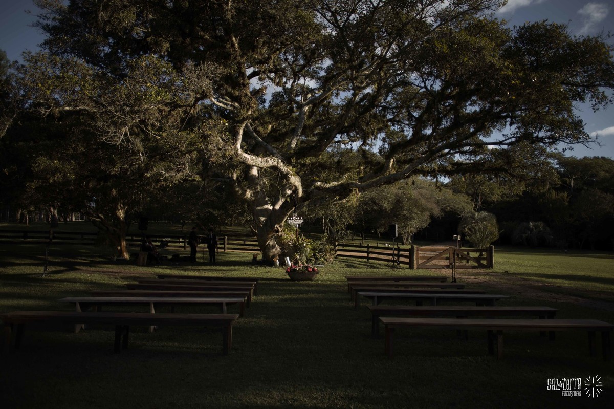 decoração casamento ao ar livre embaixo da figueira alto da capela porto alegre RS fotografo de casamento