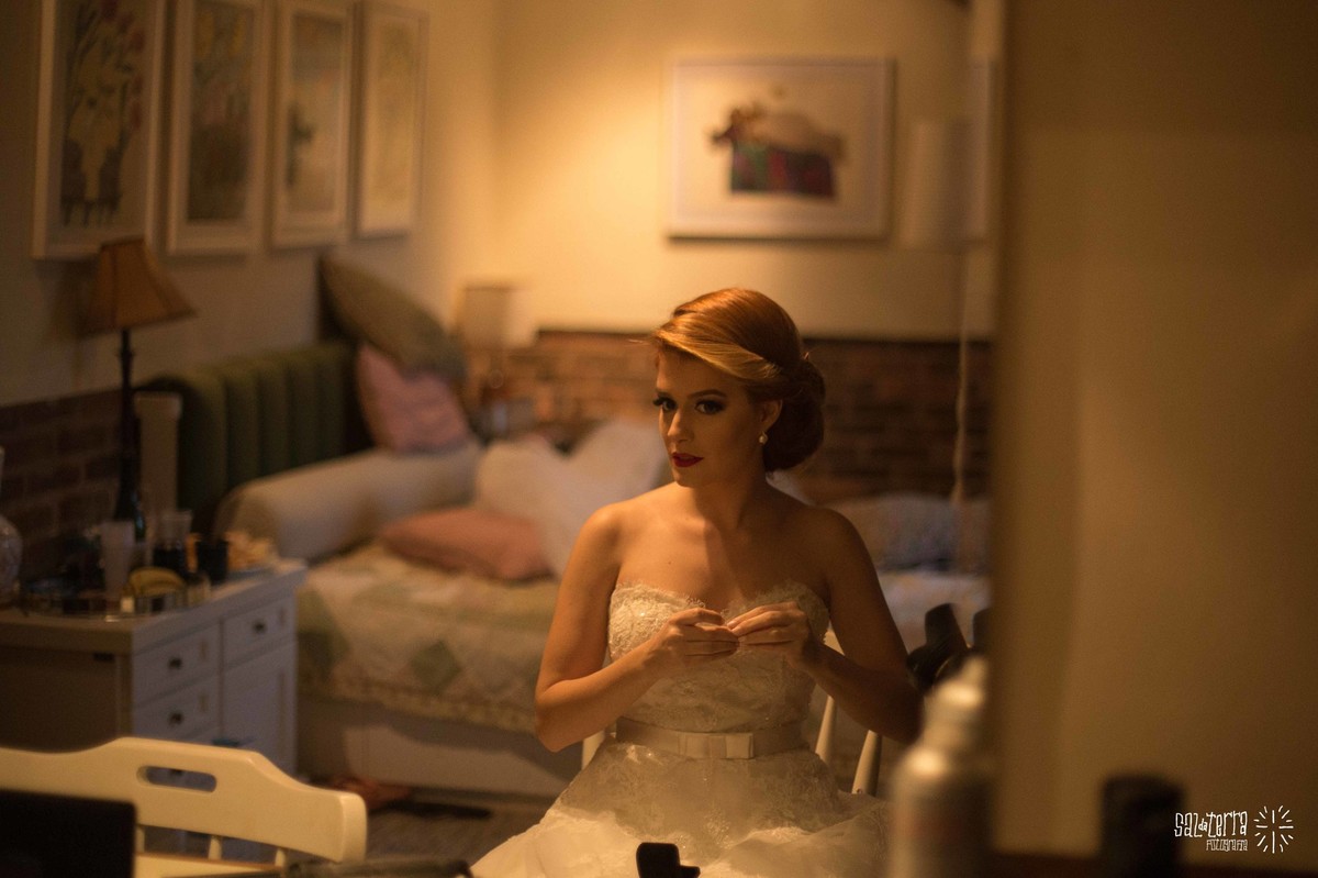 making of da noiva com madrinhas no alto da capela porto alegre fotografo de casamento