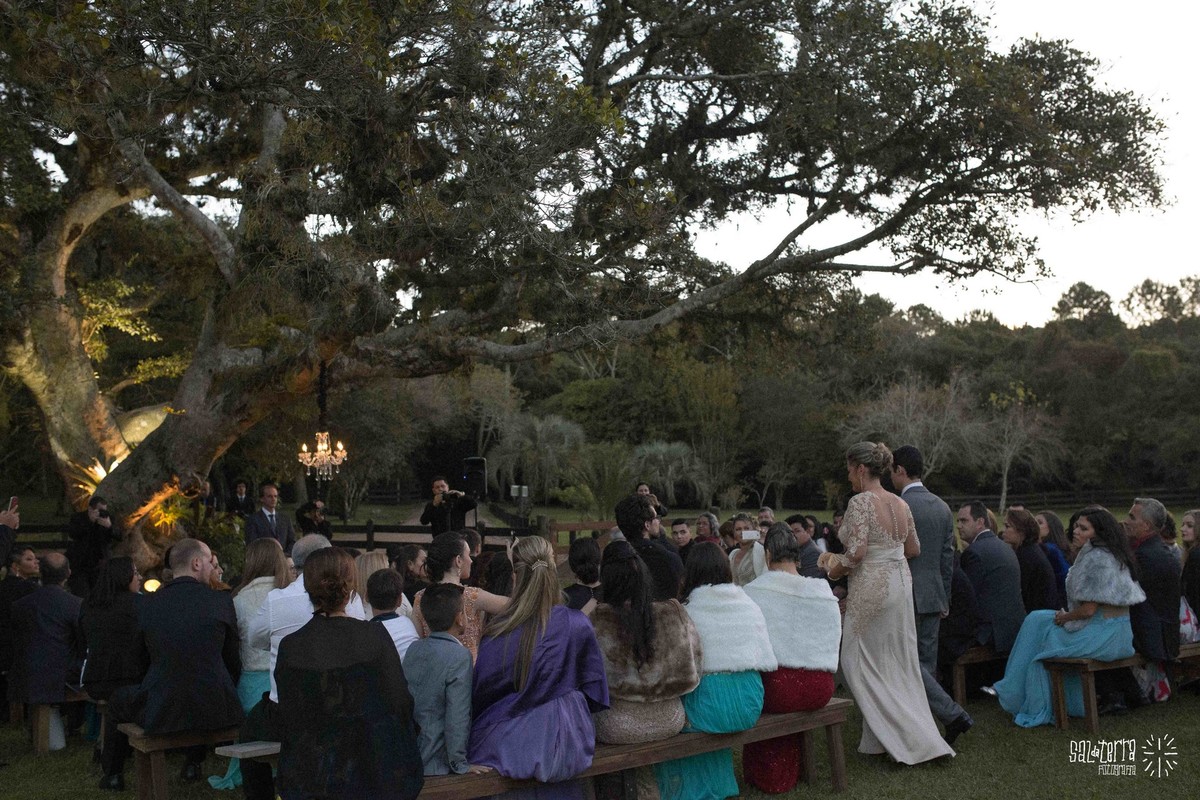 decoração casamento ao ar livre embaixo da figueira alto da capela porto alegre RS fotografo de casamento