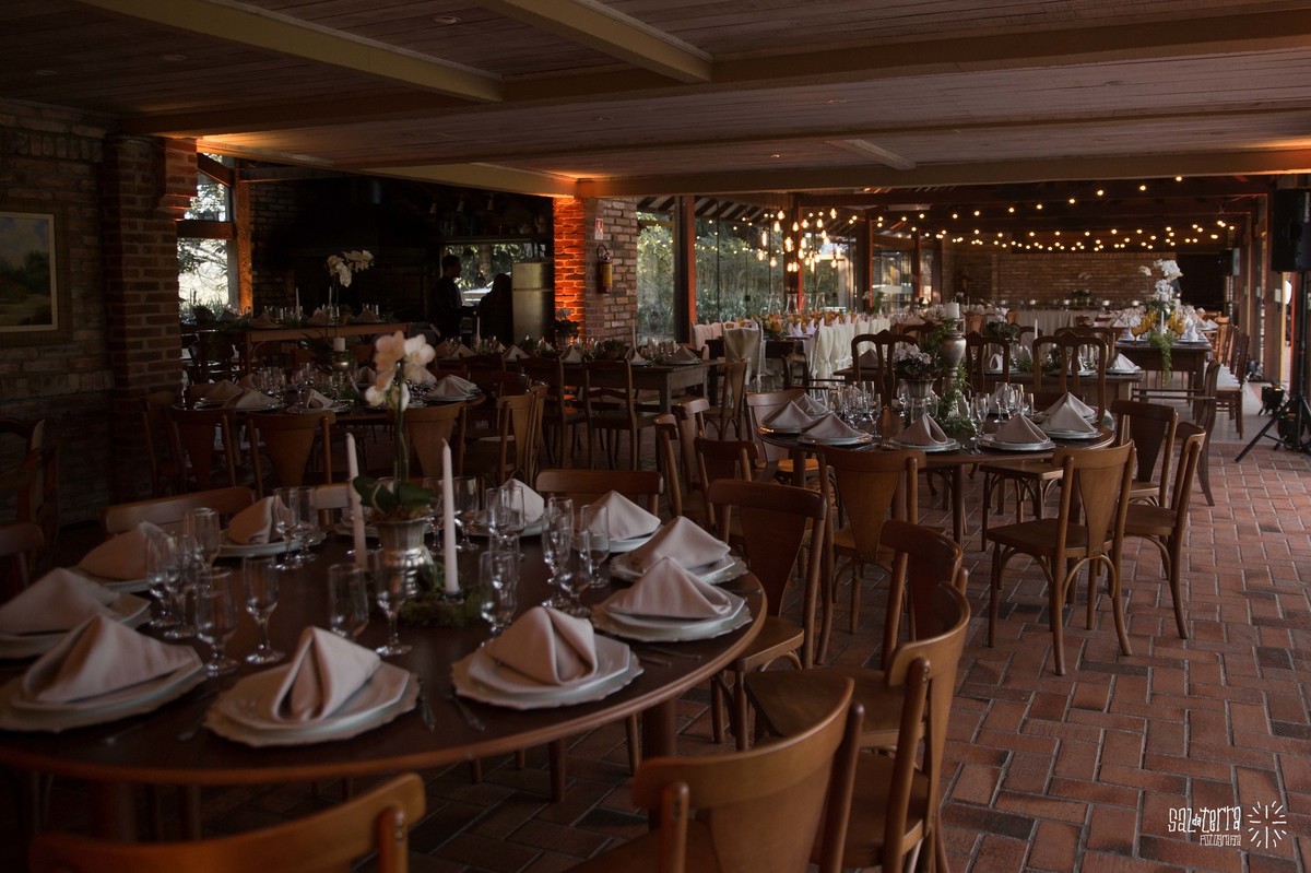 decoração casamento inverno alto da capela porto alegre cor de perola luzinhas