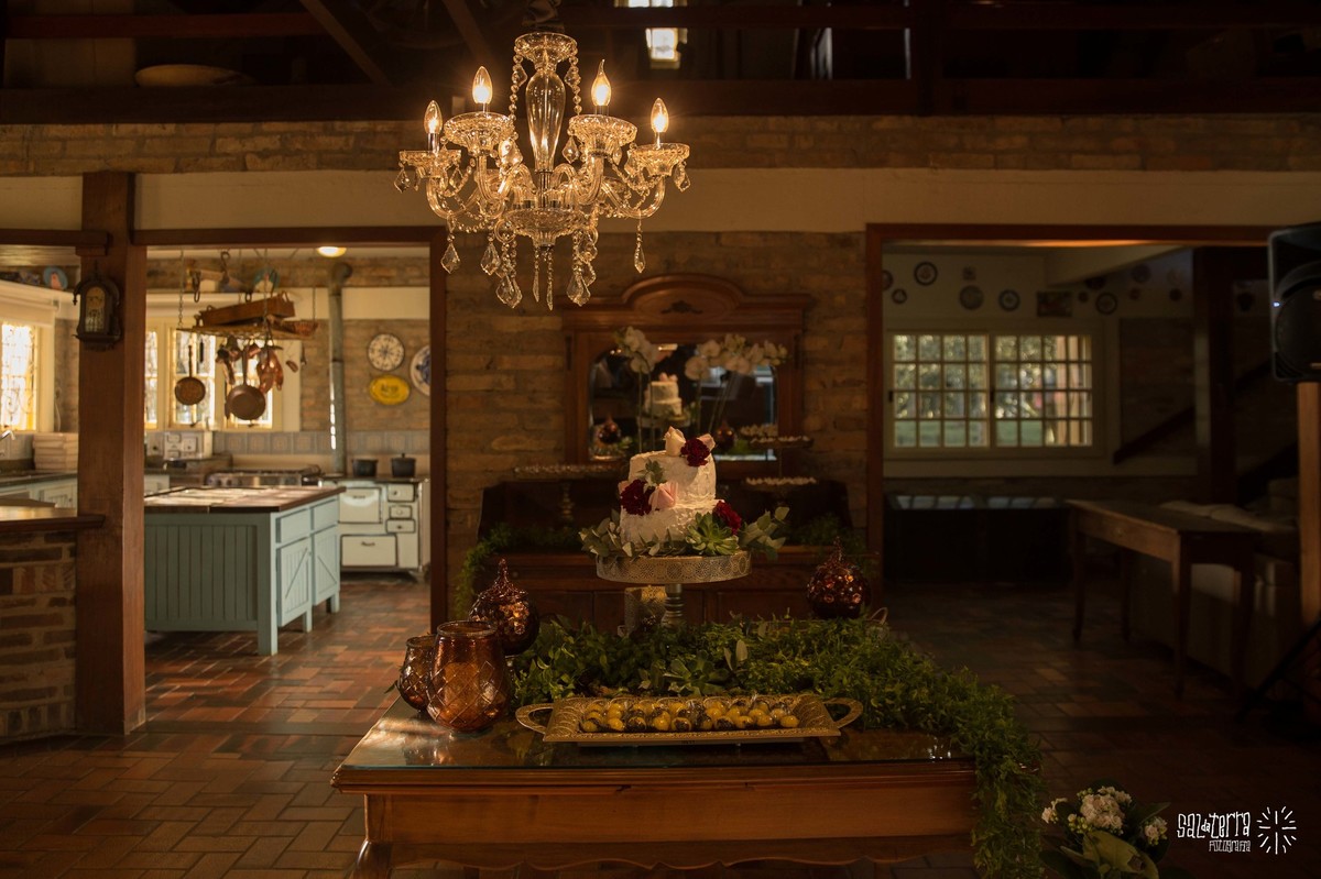 decoração casamento inverno alto da capela porto alegre cor de perola luzinhas