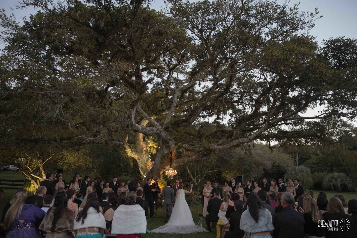 decoração casamento ao ar livre embaixo da figueira alto da capela porto alegre RS fotografo de casamento