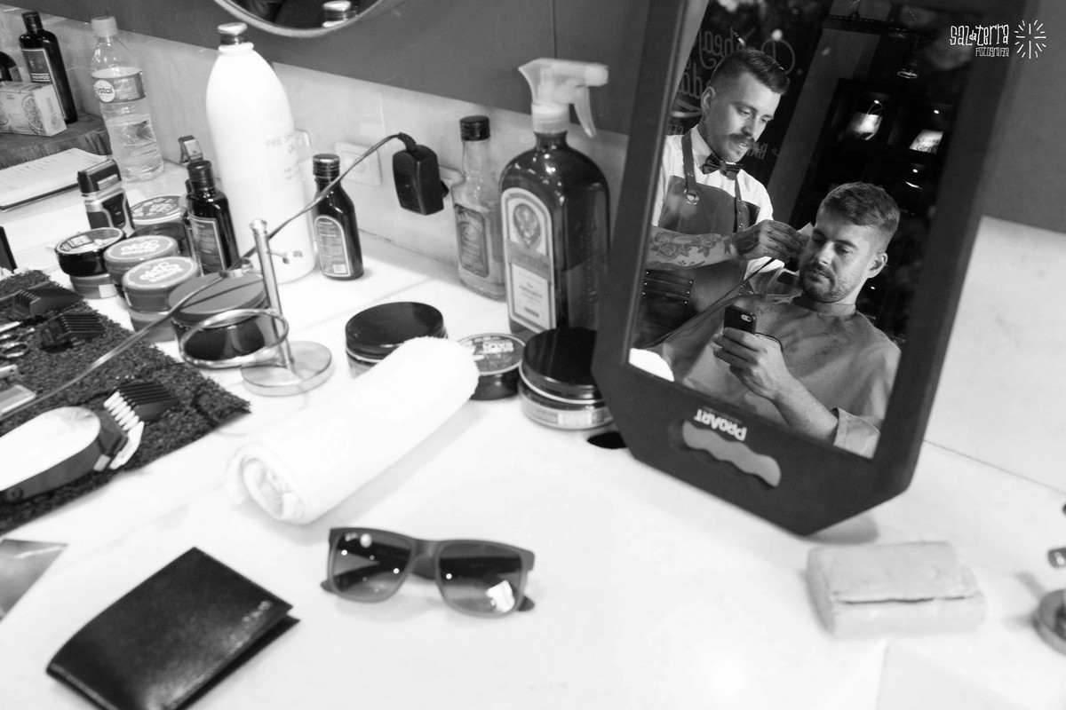 fotografo de casamento porto alegre RS dia do noivo making of qod barber shop