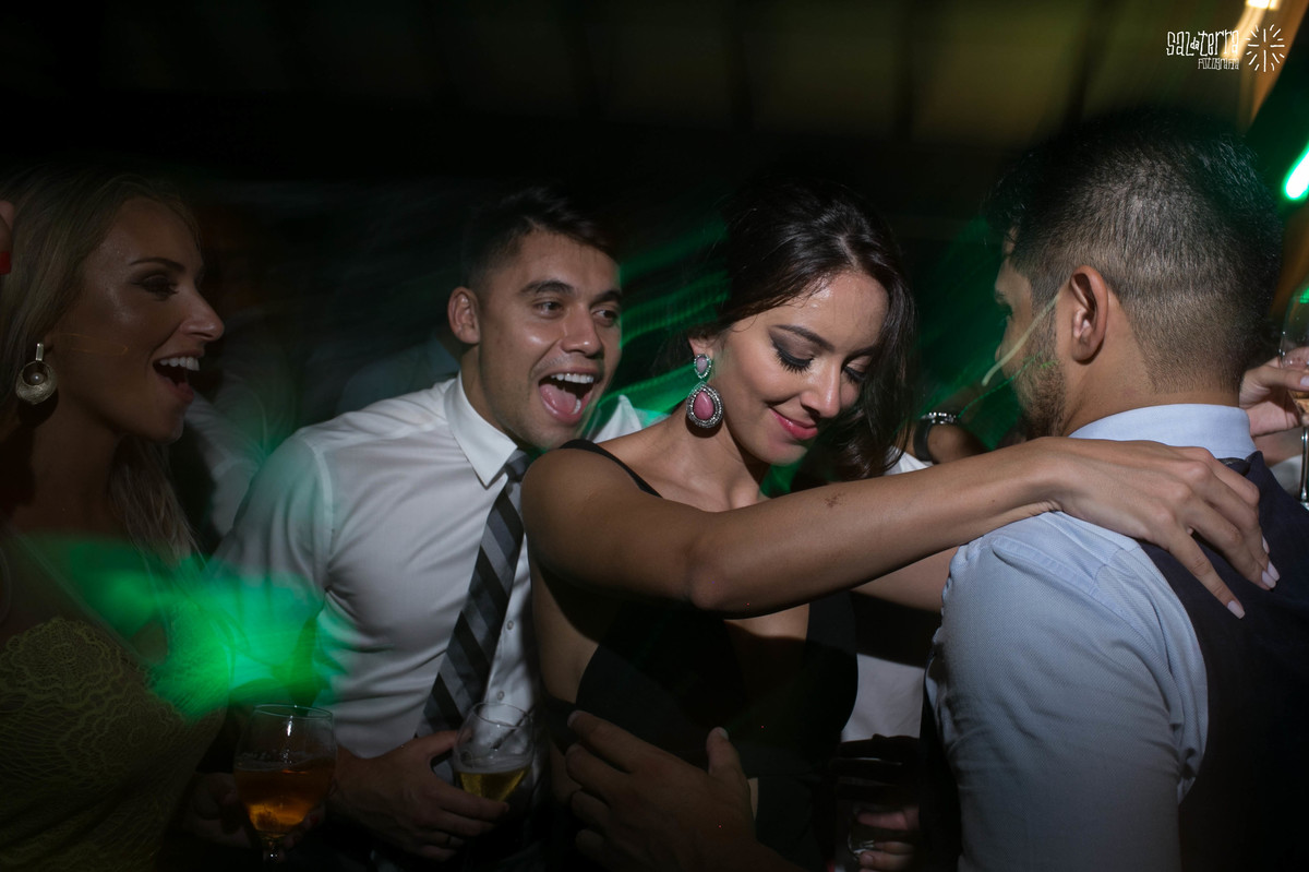 fotografo de casamento porto alegre RS casamento alto da capela festa animada cerimonial idealize eventos dj marcio ferraz luz e som Zero DB vertido martu rio de janeiro