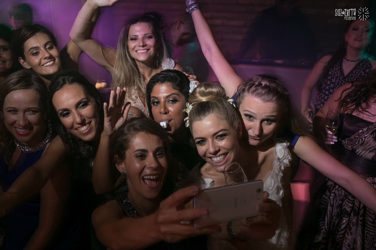 fotografo de casamento porto alegre RS casamento alto da capela festa animada cerimonial idealize eventos dj marcio ferraz luz e som Zero DB vertido martu rio de janeiro