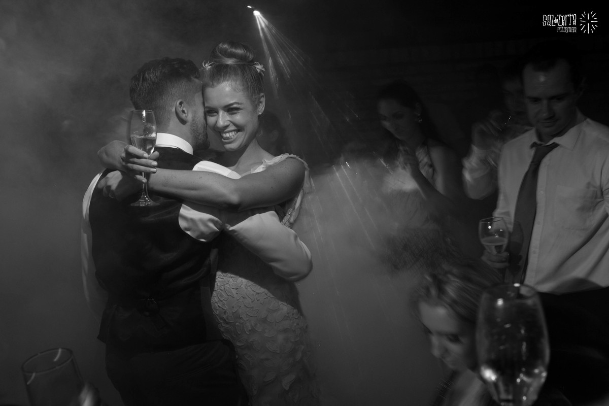 fotografo de casamento porto alegre RS casamento alto da capela festa animada cerimonial idealize eventos dj marcio ferraz luz e som Zero DB vertido martu rio de janeiro