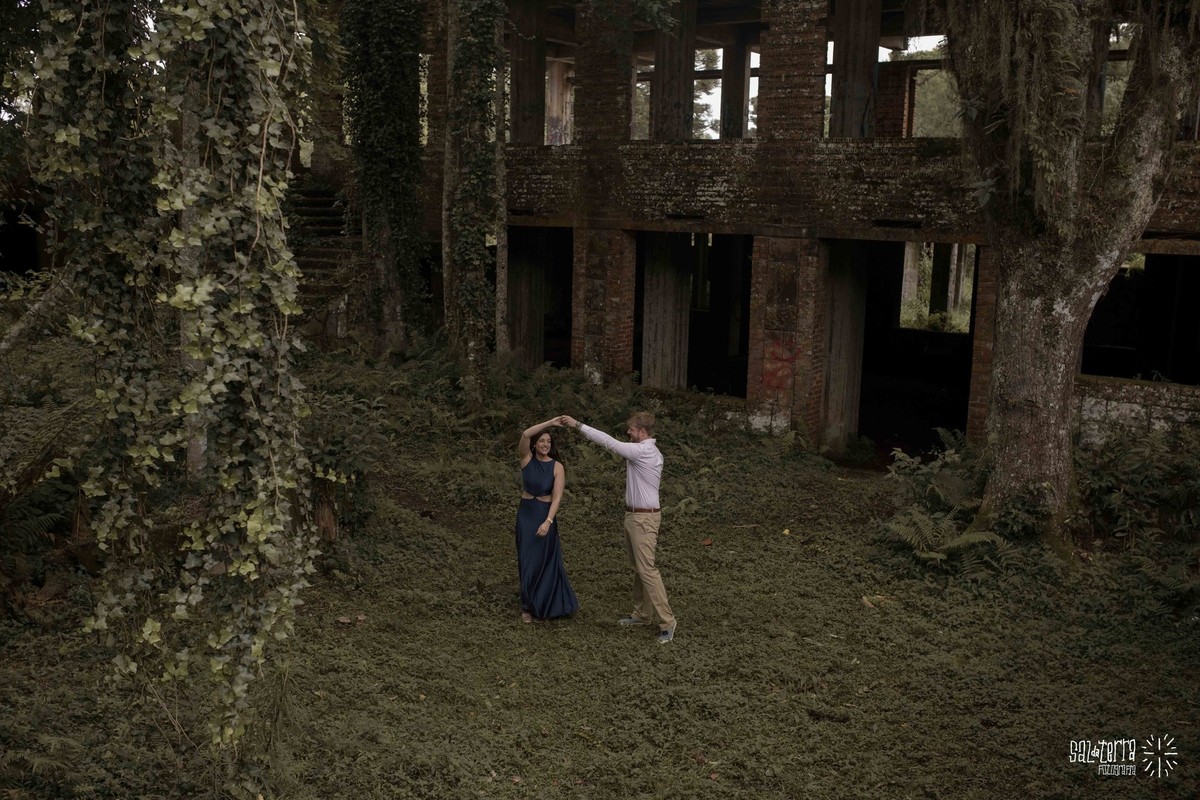 ensaio de noivos em canela ruinas do cassino RS fotografo de casamento porto alegre