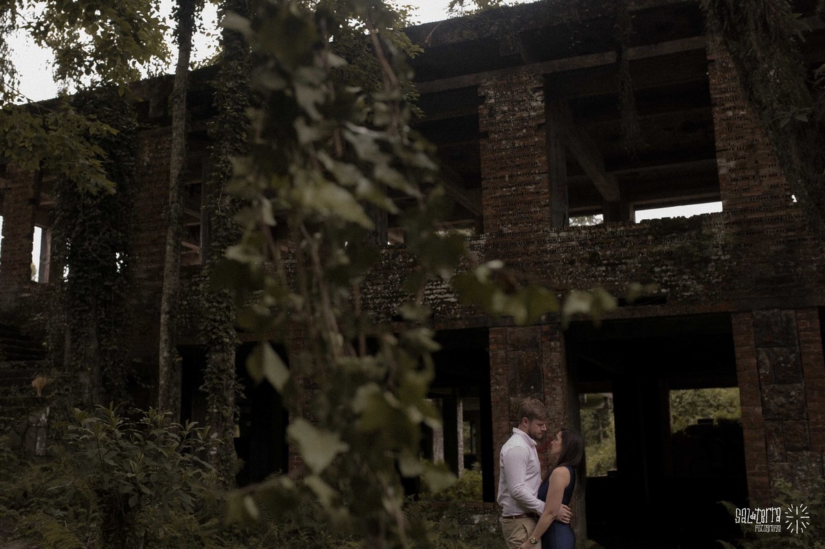 ensaio de noivos em canela ruinas do cassino RS fotografo de casamento porto alegre