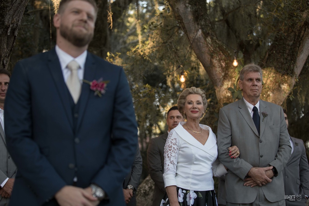 casamento ao ar livre sitio da figueira fotografo de casamento porto alegre RS organizacao welove decoracao tais puntel sal da terra fotografia