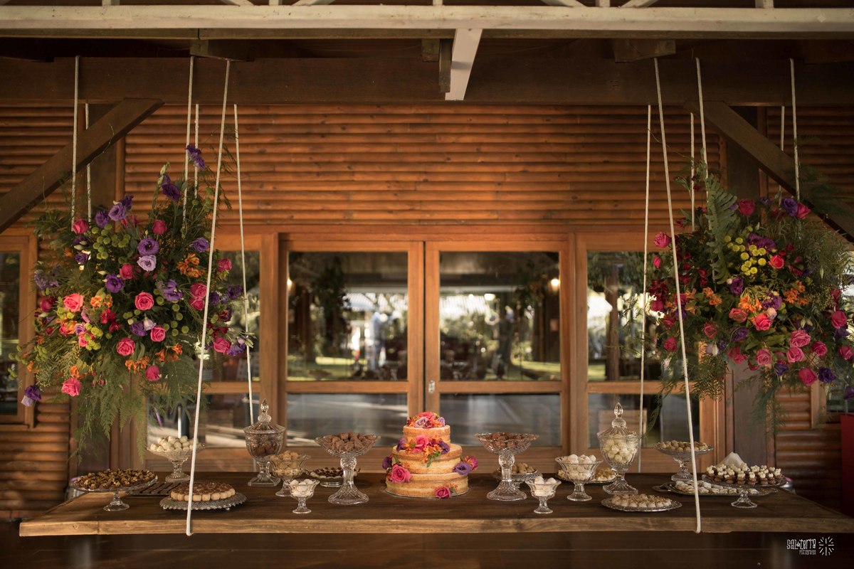 casamento sitio da figueira porto alegre RS casamento ao ar livre fotografo de casamento porto alegre decoracao tais puntel organizacao welove eventos mesa de doces suspensa