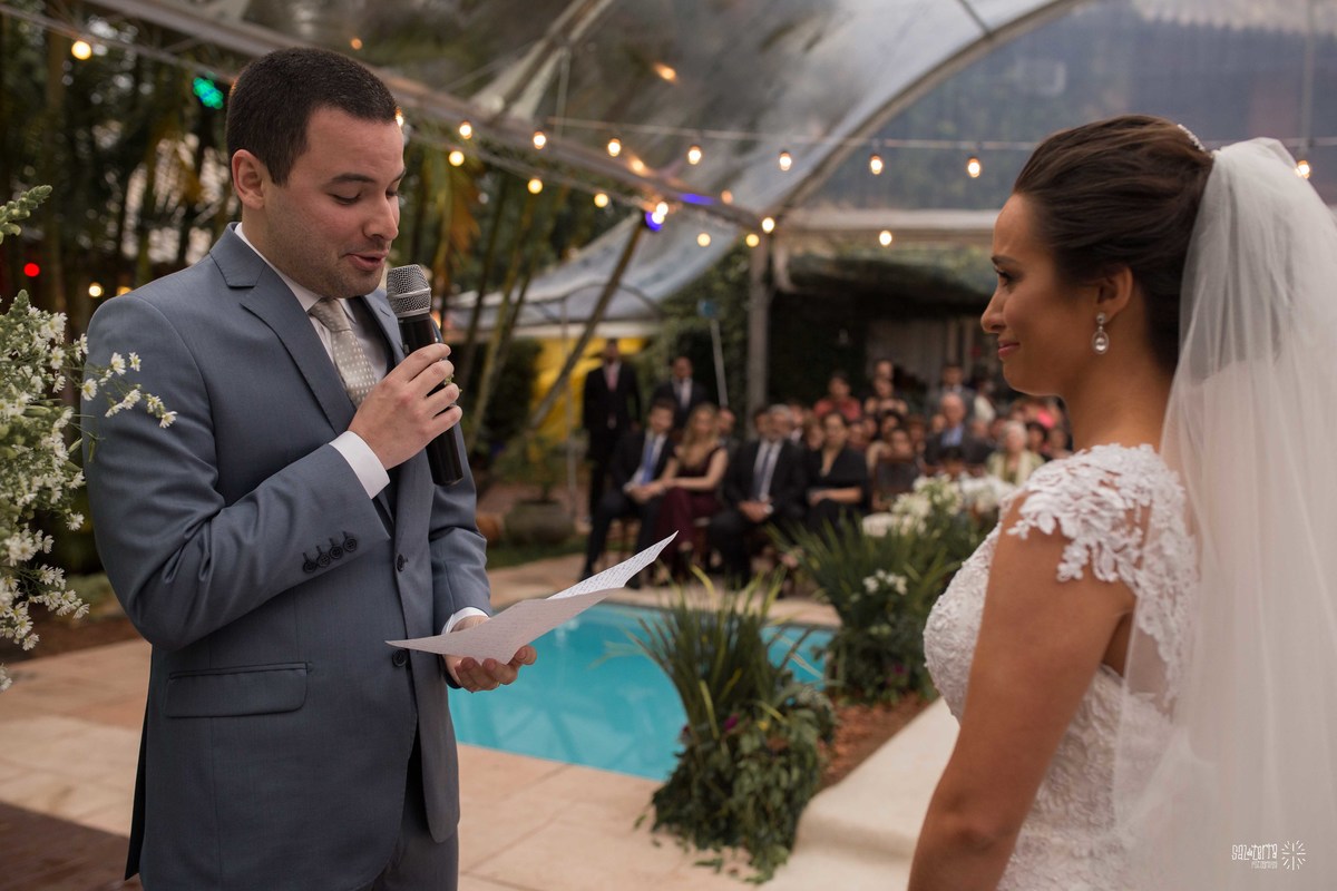 casamento ao ar livre villa antonietta sem padra cadeiras sortidas decoraçao bruna franzem fotografo de casamento porto alegre rs vestido noiva atelie ammor plano b com luzinhas e toldo