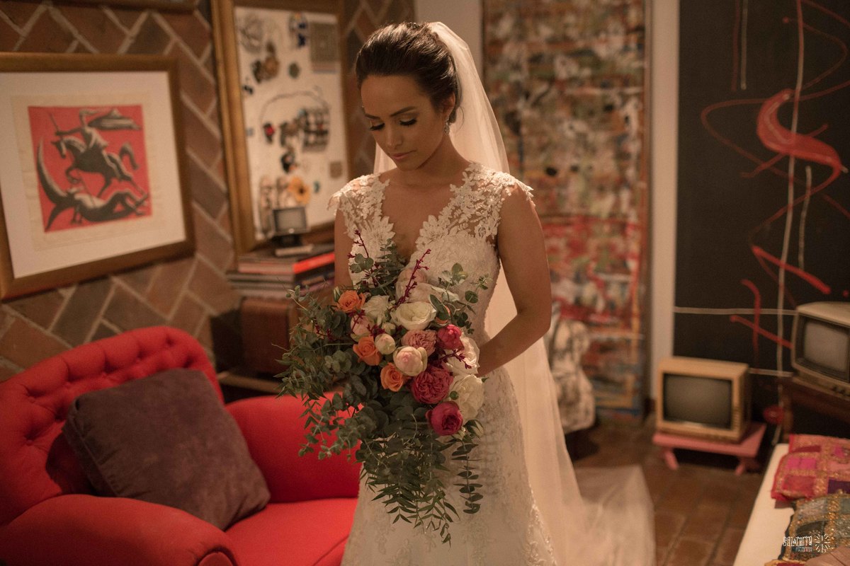 casamento villa antonietta ao ar livre vestido atelie ammor flores bruna franzen casamento diy com chuva