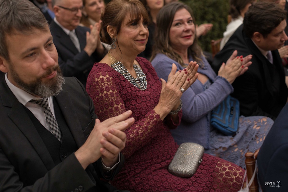 casamento ao ar livre villa antonietta sem padra cadeiras sortidas decoraçao bruna franzem fotografo de casamento porto alegre rs vestido noiva atelie ammor plano b com luzinhas e toldo