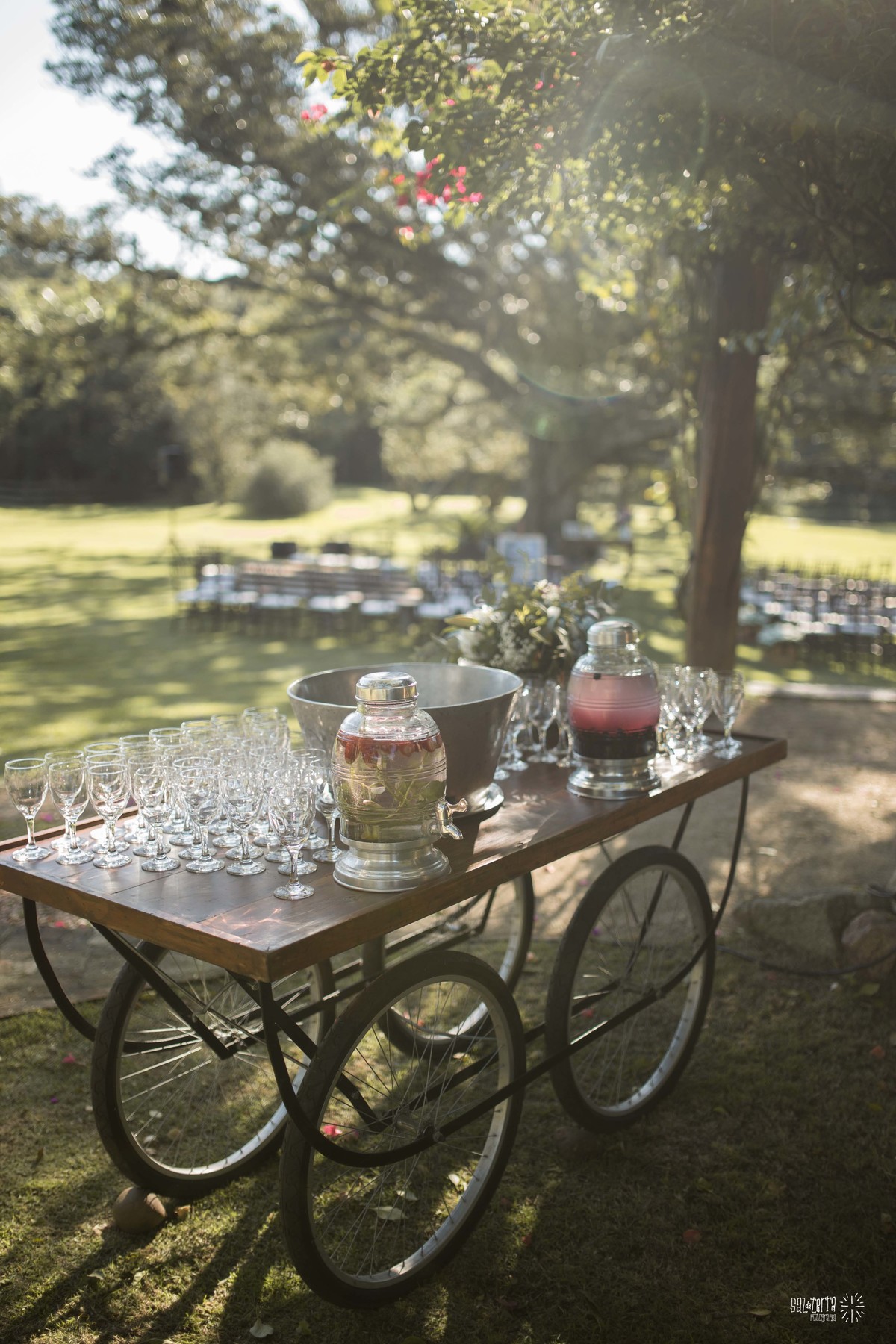 casamento ao ar livre porto alegre alto da capela decoração rustico chic boho em baixo da figueira 