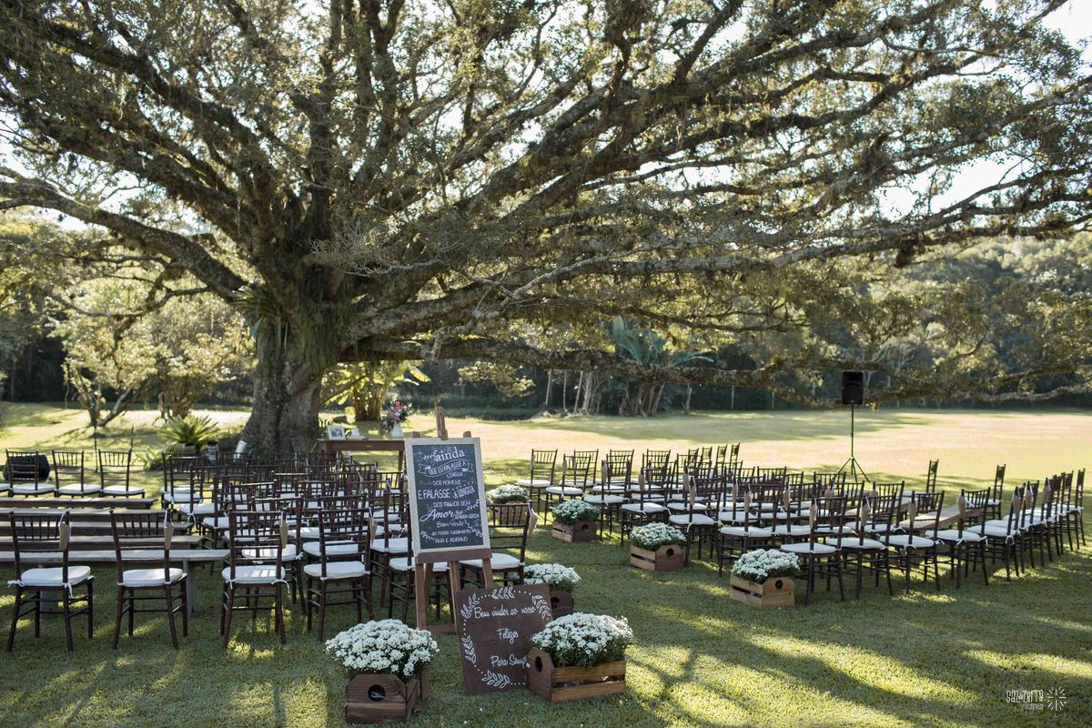 casamento ao ar livre porto alegre alto da capela decoração rustico chic boho em baixo da figueira 
