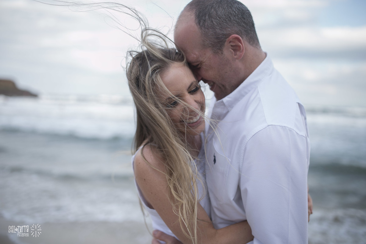 Ensaio pre casamento torres praia da guarita trash the dress fotografo de casamento