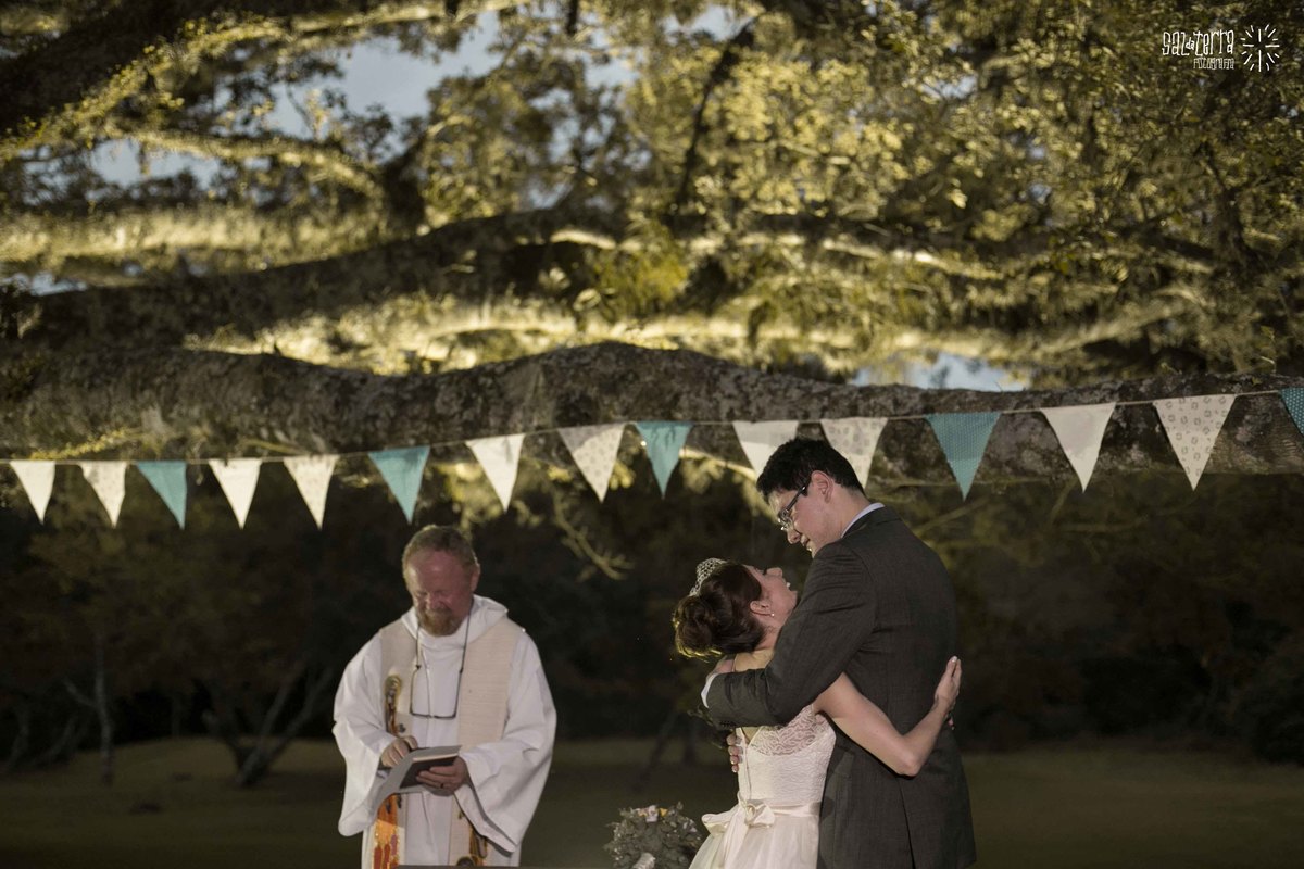 casamento-alexandre--manoela sal da terra fotografia- casamento ao ar livre alto da capela porto alegre vestido fur coat no knickers flores d'rosa flores e festas decoraçao fernanda da rosa cerimonial marcia kautz musicos mansao musical  buffet tom