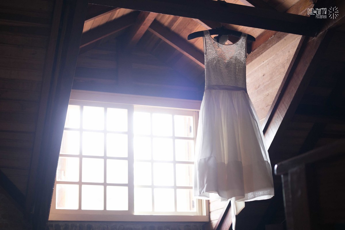 casamento-alexandre--manoela sal da terra fotografia- casamento ao ar livre alto da capela porto alegre vestido fur coat no knickers flores d'rosa flores e festas decoraçao fernanda da rosa cerimonial marcia kautz musicos mansao musical  buffet tom