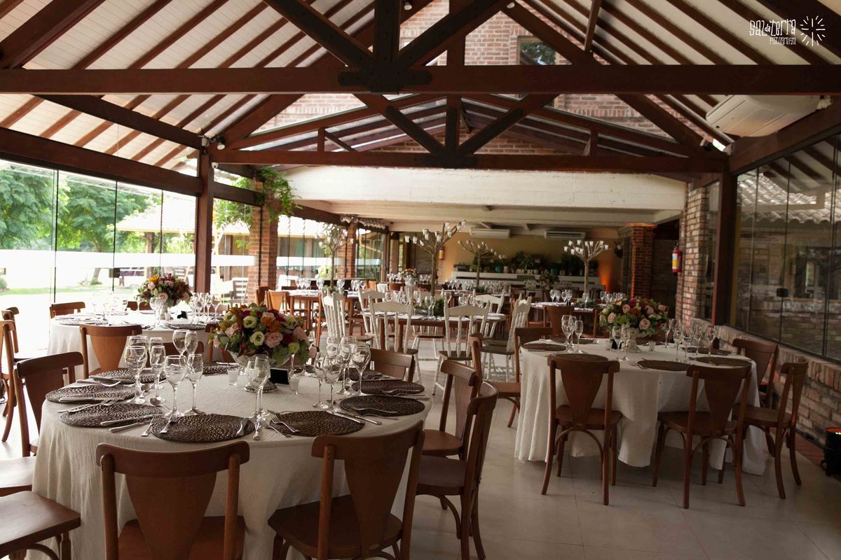 casamento-alexandre--manoela sal da terra fotografia- casamento ao ar livre alto da capela porto alegre vestido fur coat no knickers flores d'rosa flores e festas decoraçao fernanda da rosa cerimonial marcia kautz musicos mansao musical  buffet tom