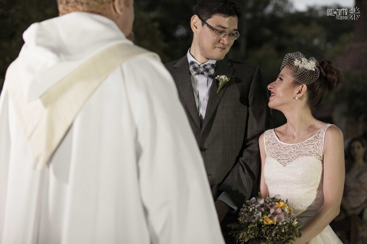 casamento-alexandre--manoela sal da terra fotografia- casamento ao ar livre alto da capela porto alegre vestido fur coat no knickers flores d'rosa flores e festas decoraçao fernanda da rosa cerimonial marcia kautz musicos mansao musical  buffet tom