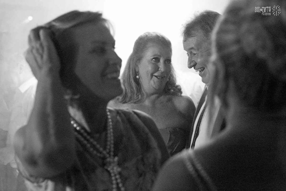 casamento-alexandre--manoela sal da terra fotografia- casamento ao ar livre alto da capela porto alegre vestido fur coat no knickers flores d'rosa flores e festas decoraçao fernanda da rosa cerimonial marcia kautz musicos mansao musical  buffet tom