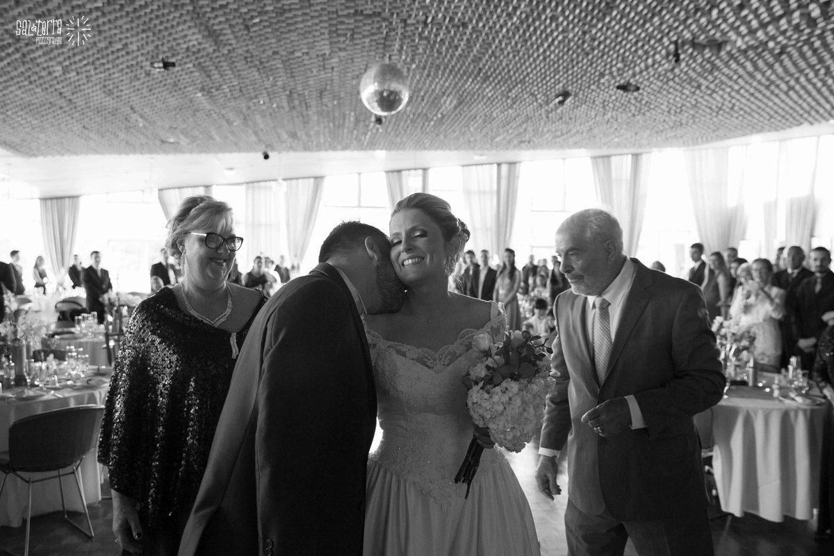Casamento porto alegre gabriel e sissa casamento associação dos funcionarios do banrisul fotografia fotografo