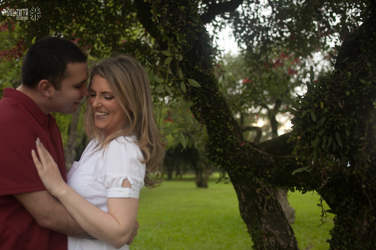 ensaio pre casamento trash the dress e session book casal ensaio de noivos porto alegre usina do gasometro por do sol