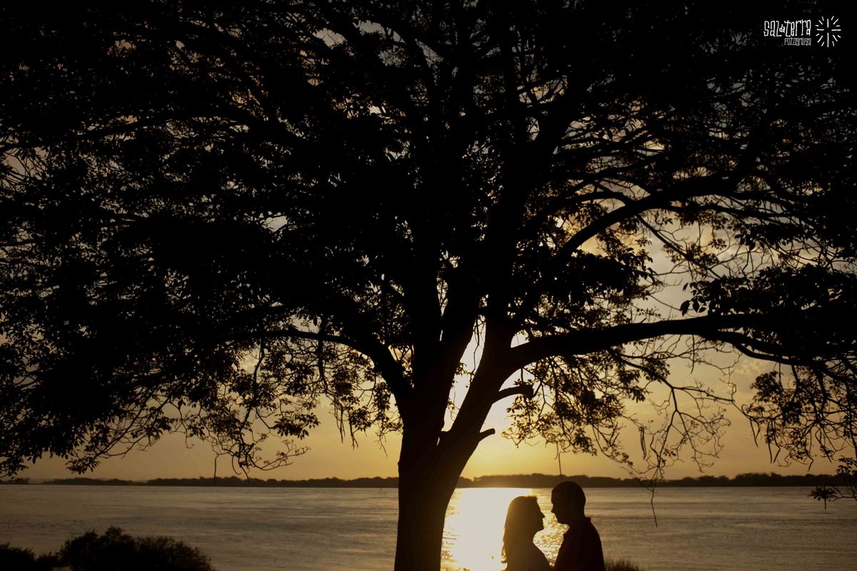 ensaio pre casamento trash the dress e session book casal ensaio de noivos porto alegre usina do gasometro por do sol