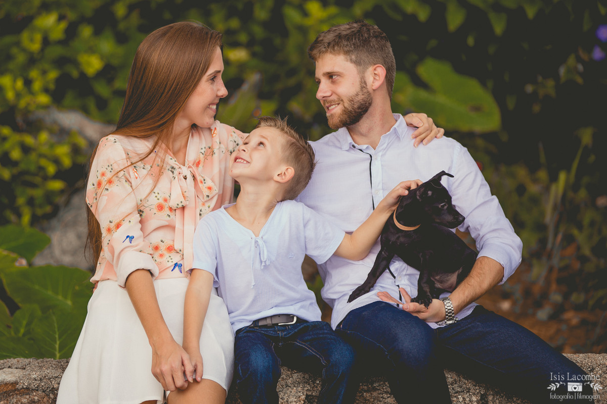 Érika + Fábio + Arthur +(Lord) | Sessão fotográfica em família