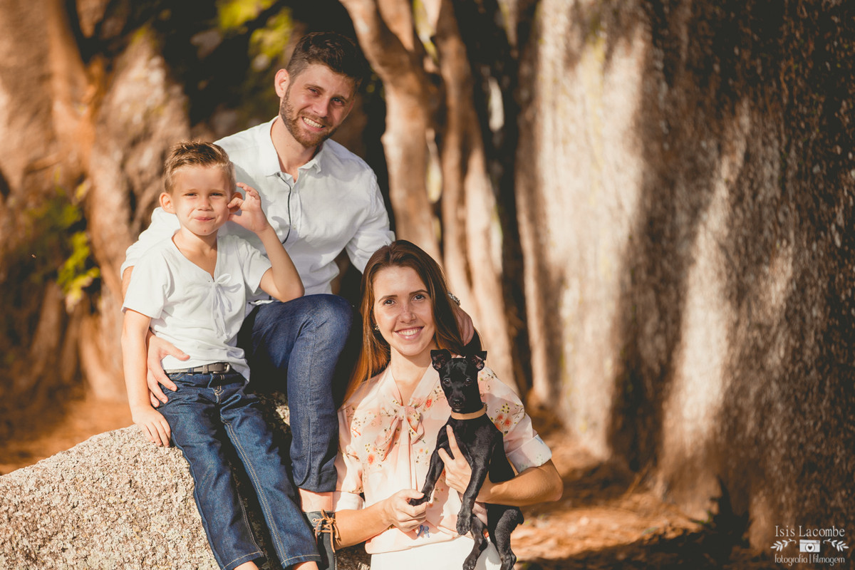 Érika + Fábio + Arthur +(Lord) | Sessão fotográfica em família