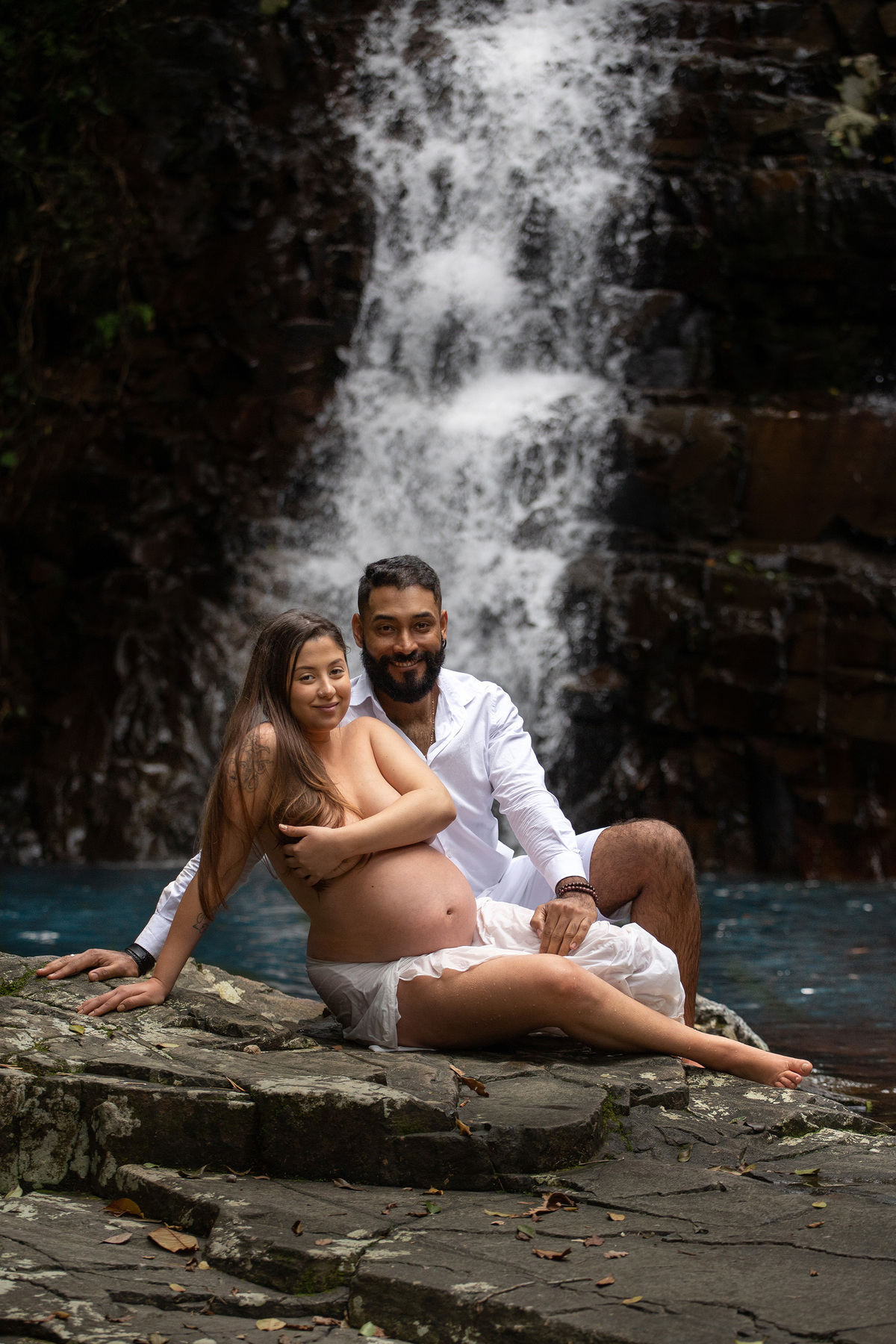 Ensaio gestante em cachoeira na região de Florianópolis por Ricardo Zanetta