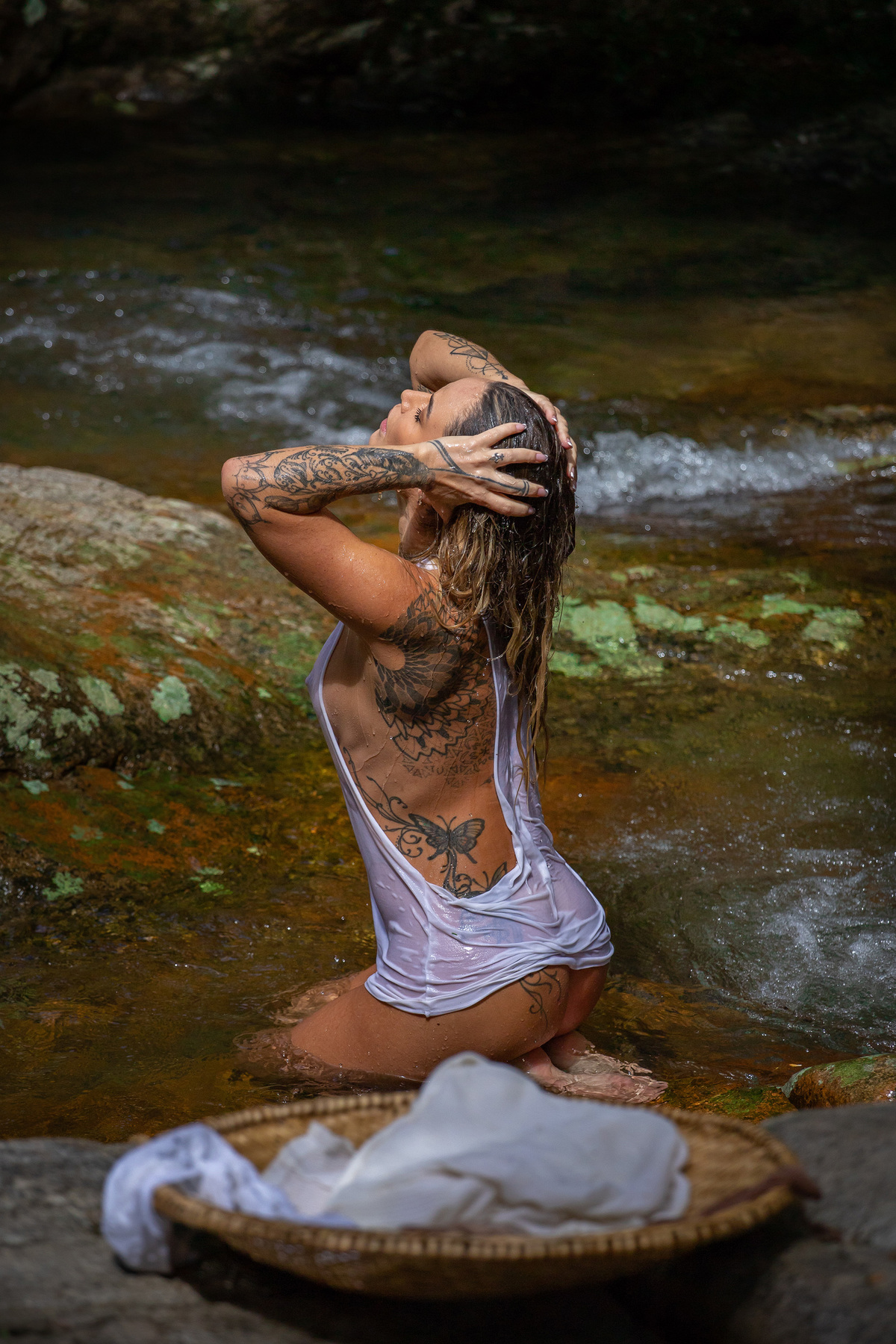 Ensaio fotografico de nu com Nati Casassola em Florianopolis pelo olhar de  Ricardo Zanetta