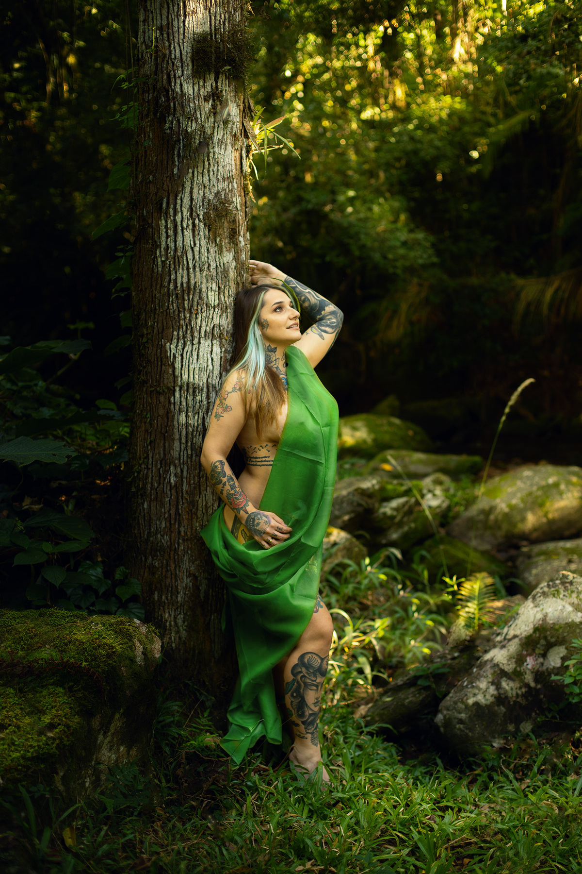 Ensaio de Ana Claudia de nu artístico em Botuverá