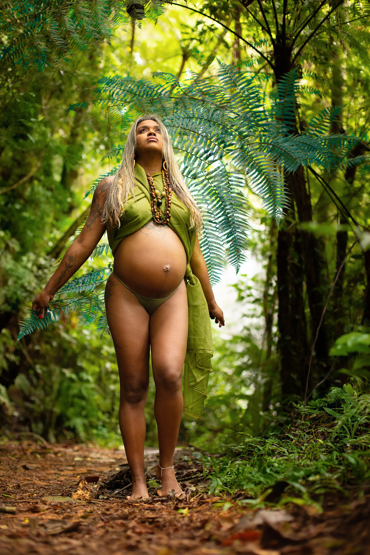 Ensaio gestante na cachoeira do Salto em Águas Mornas...por Ricardo Zanetta