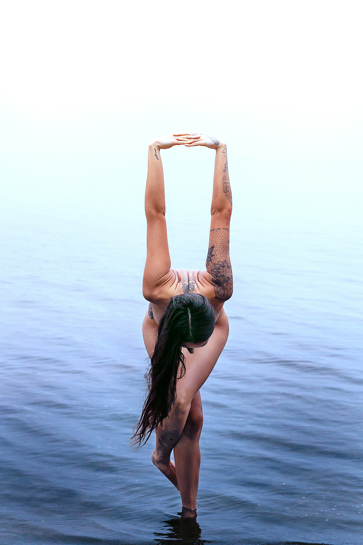 Ensaio de nu artistico de Juliane Pereira  realizado pelo fotógrafo Ricardo Zanetta