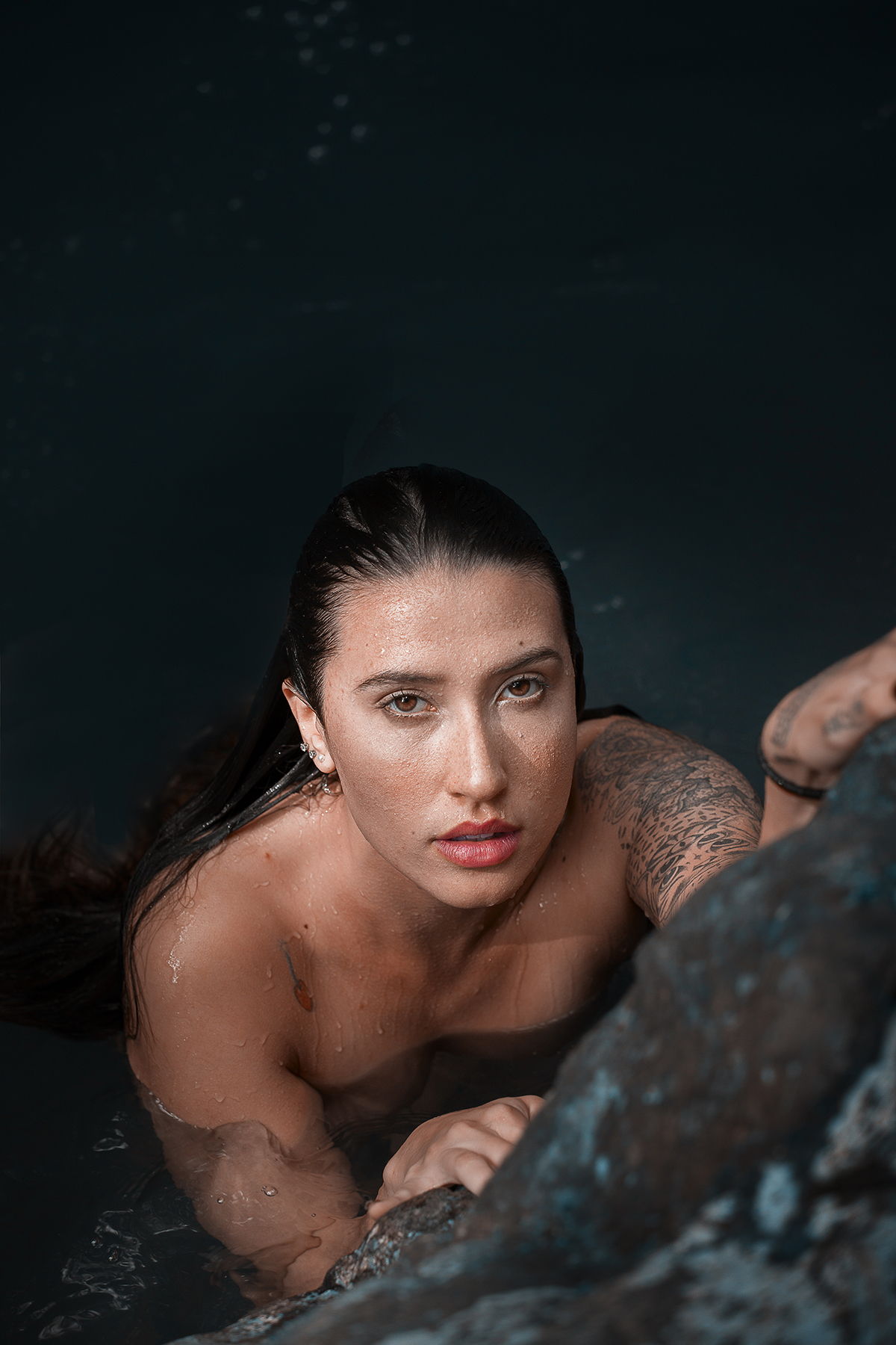 Ensaio de nu artistico de Juliane Pereira  realizado pelo fotógrafo Ricardo Zanetta