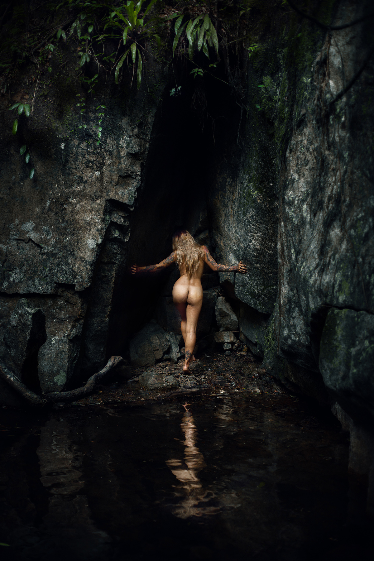 Ensaio nu de Nathasha..floresta nua natureza in corpo