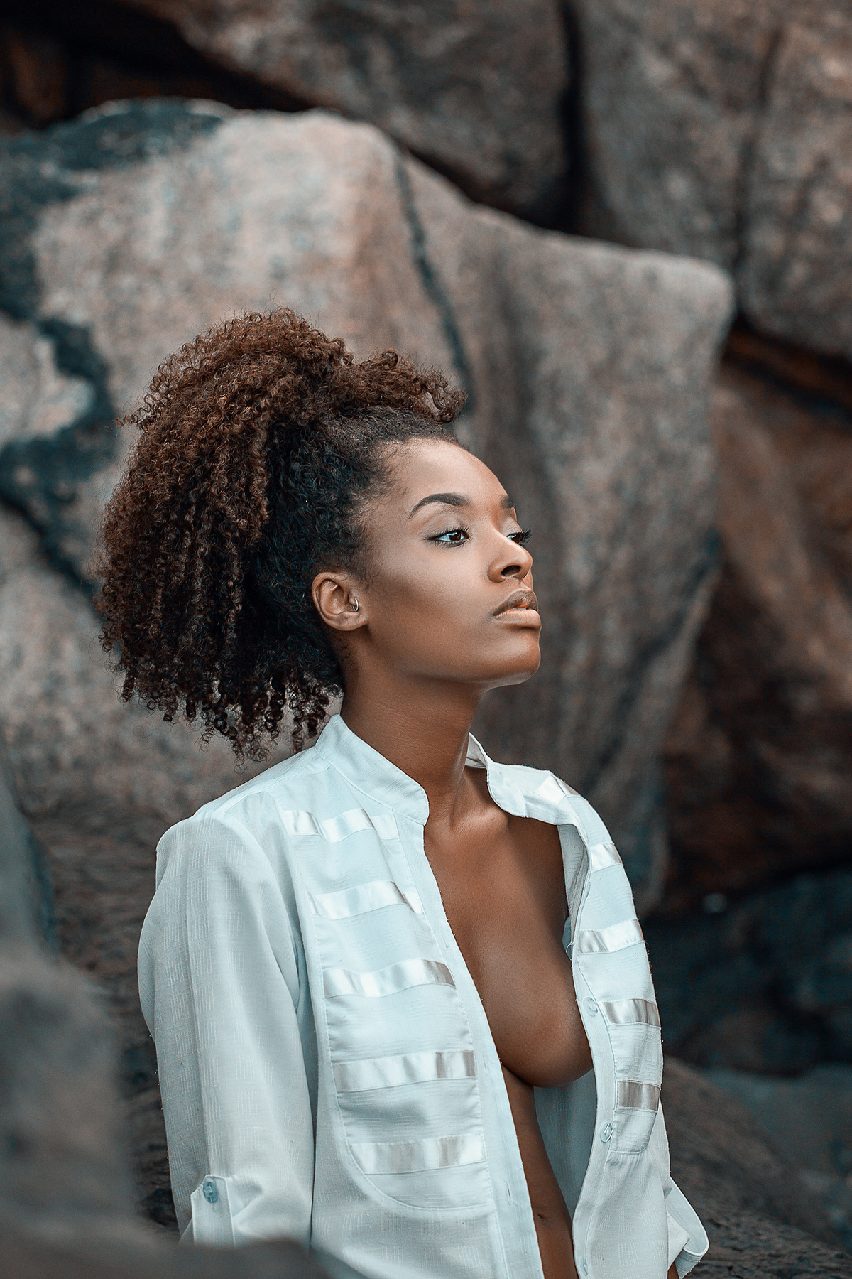 Ensaio nu artistico de mulher negra em florianopolis por Ricardo Zanetta