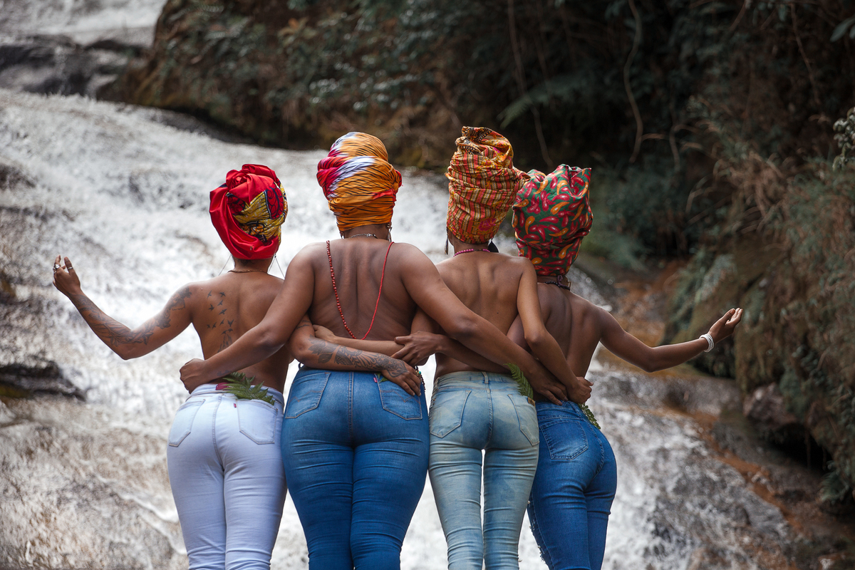 Vida Livre. Ensaio com mulheres negras em nu artistico. Liberdade